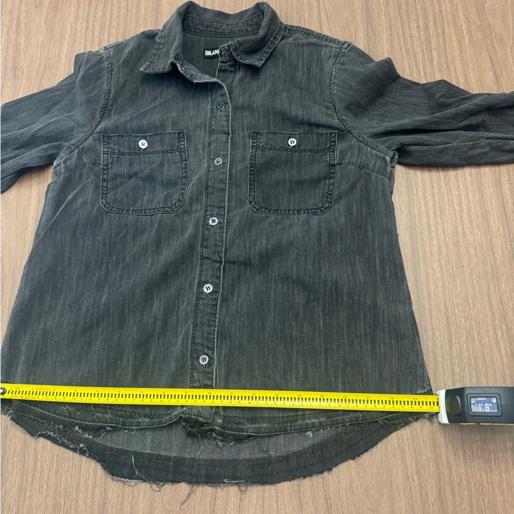 BLANKNYC Women’s‎ XS Shirt Black Button Down Long Sleeve Fringe Hem Distressed - Picture 10 of 10